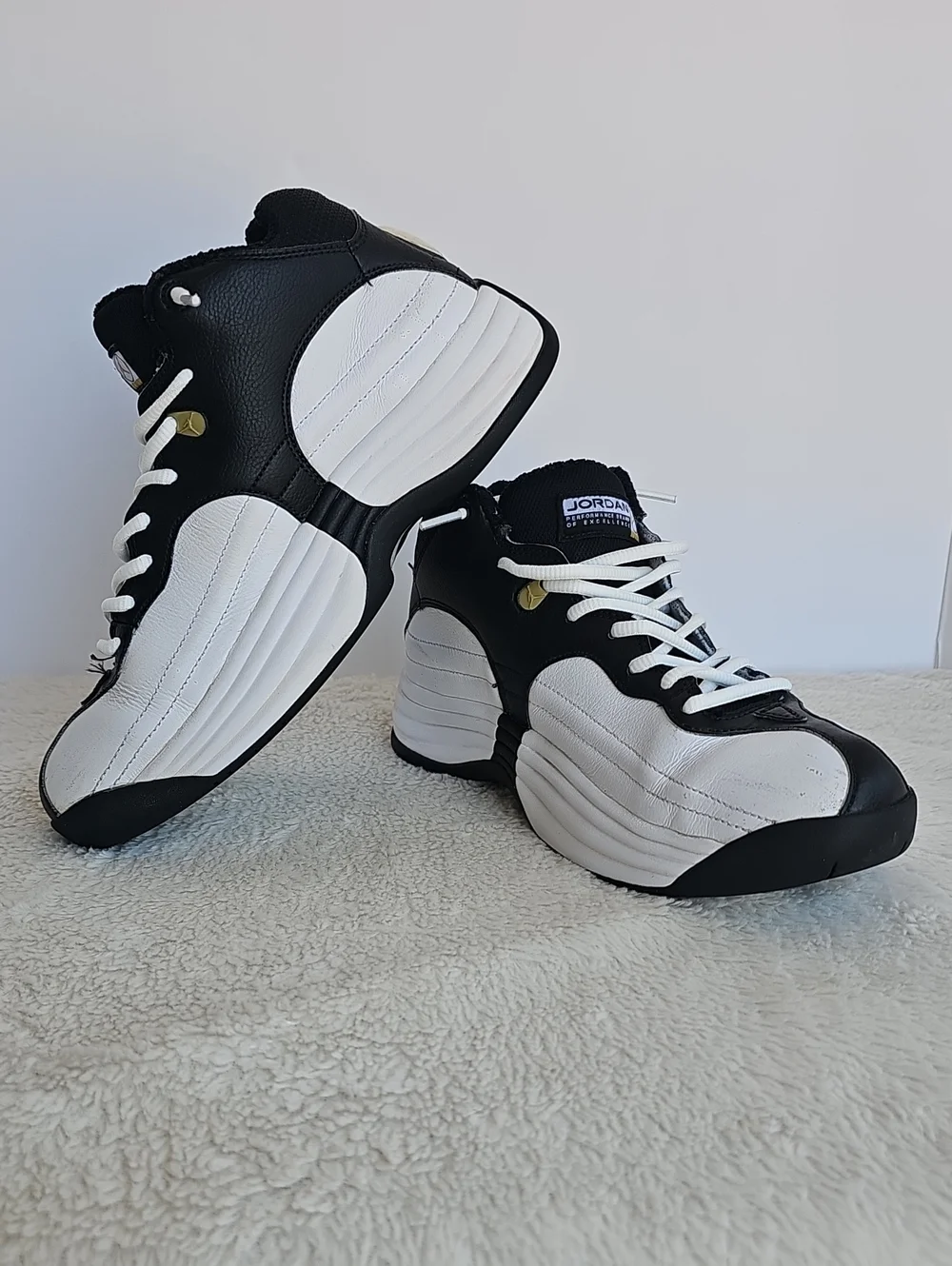 ​Jordan Jumpman Team 1 Black White Gold Size [7.5] Great Condition